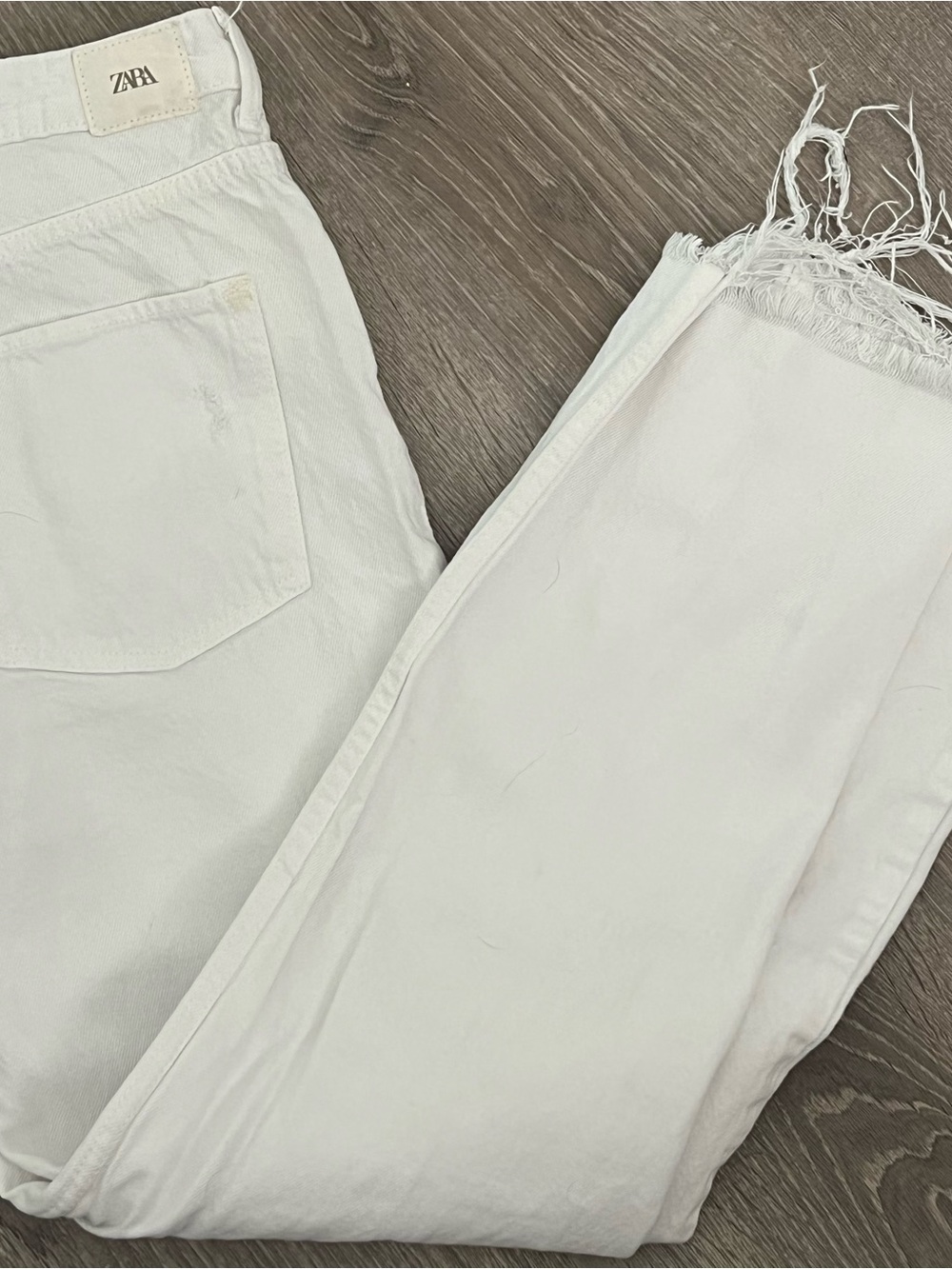 Zara White Straight-Leg Jeans with Frayed Hem